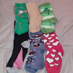 6  pair of socks